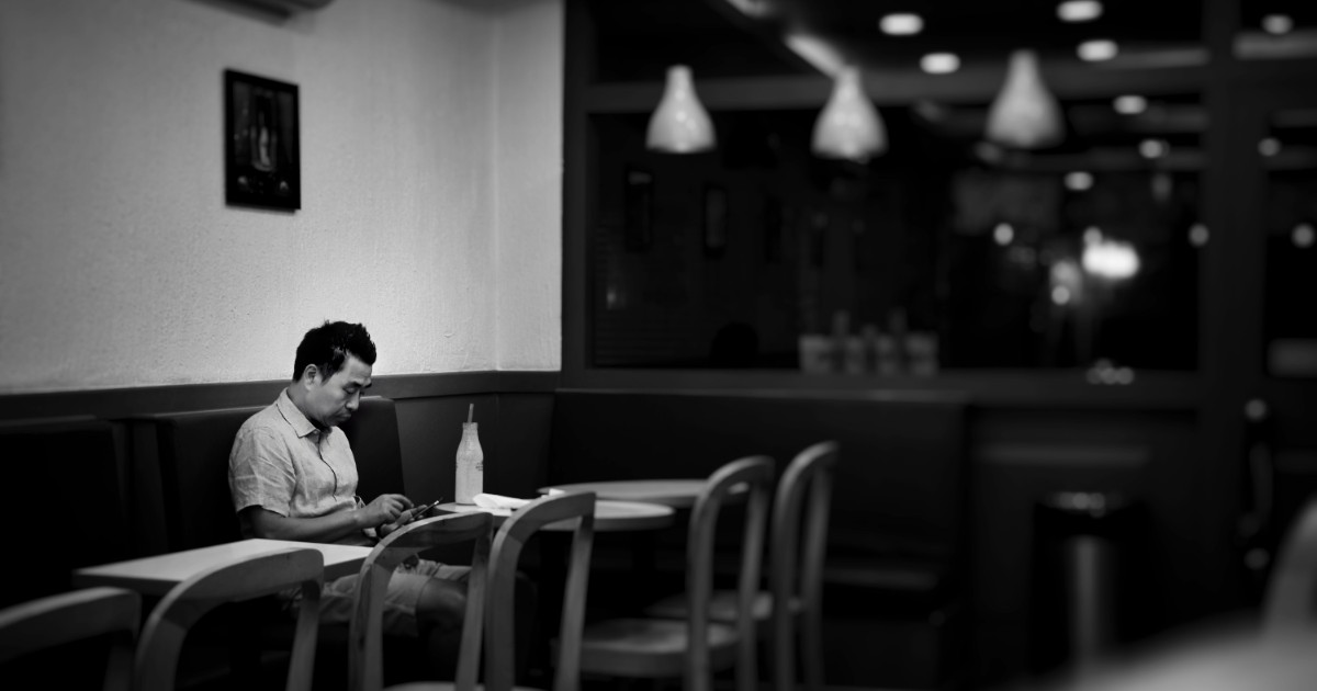 The Male Friendship Recession: 12 Stats on Loneliness